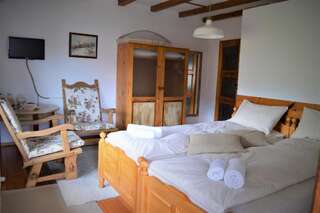 Гостевой дом Guest House Sema Банско Двухместный номер с 2 отдельными кроватями и балконом-20