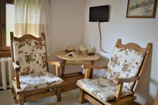 Гостевой дом Guest House Sema Банско Двухместный номер с 2 отдельными кроватями и балконом-29